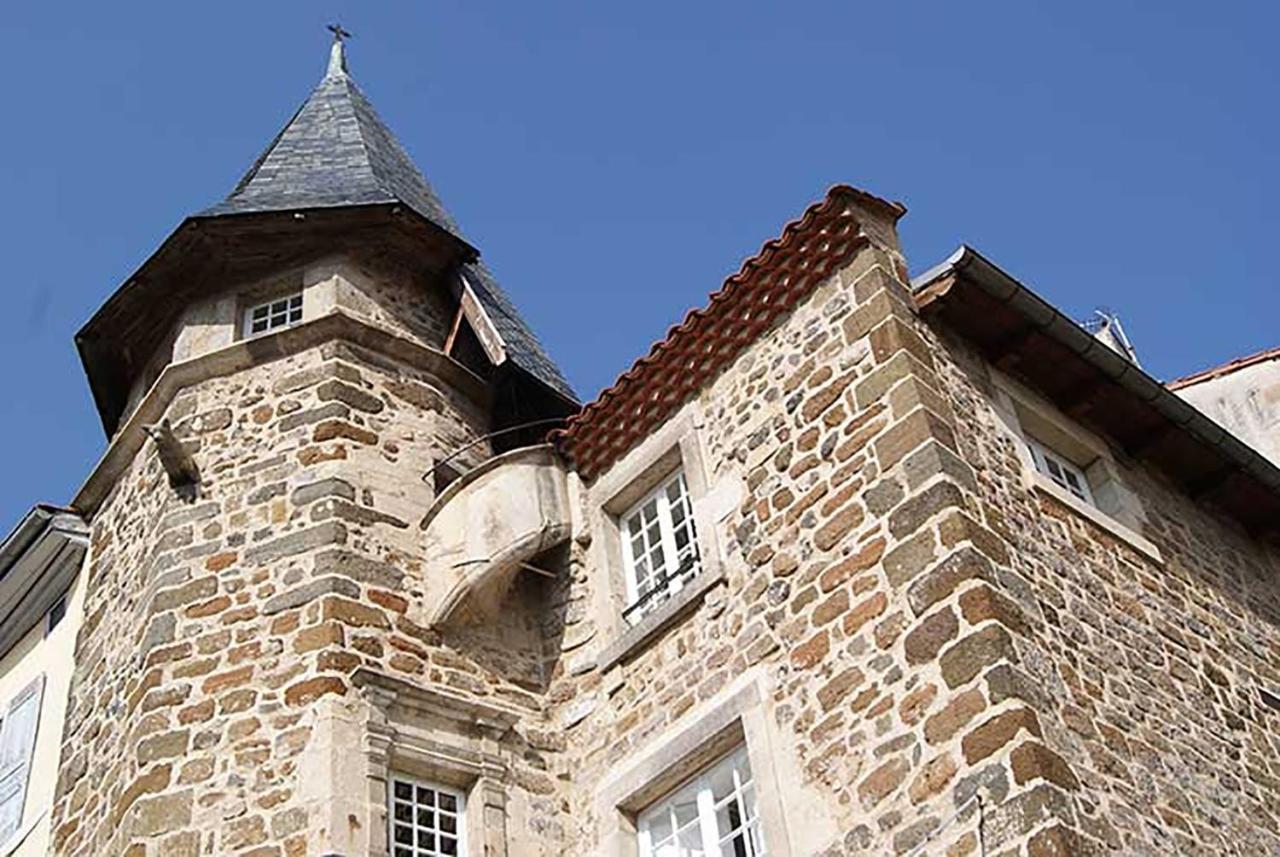 Maison Au Loup - Superbe Ancien Hotel Particulier Du Xvie Siecle Au Coeur De La Vieille Ville Du Puy Le Puy-en-Velay Exteriör bild