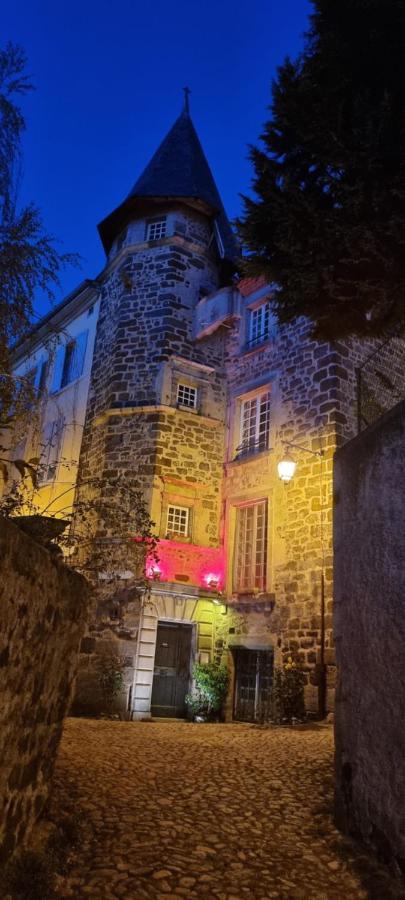 Maison Au Loup - Superbe Ancien Hotel Particulier Du Xvie Siecle Au Coeur De La Vieille Ville Du Puy Le Puy-en-Velay Exteriör bild